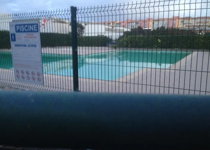 Piscine Mediterranee Le Cap D'agde Parking Et 2 Plages A 250 Metres